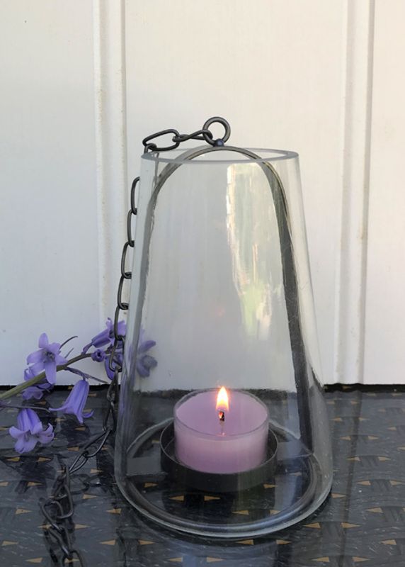 Lykt, liten, med glass og heng.