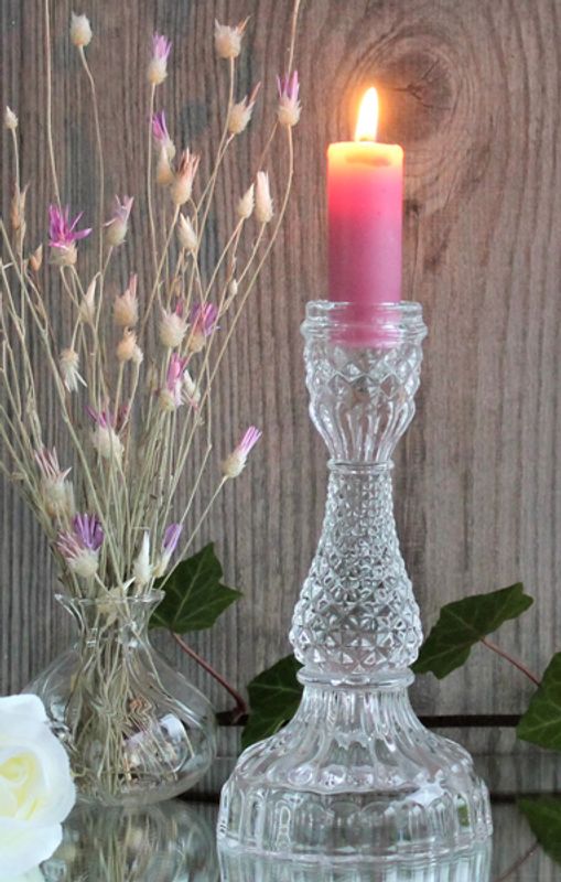 Lysestake i glass, liten, med rugler.